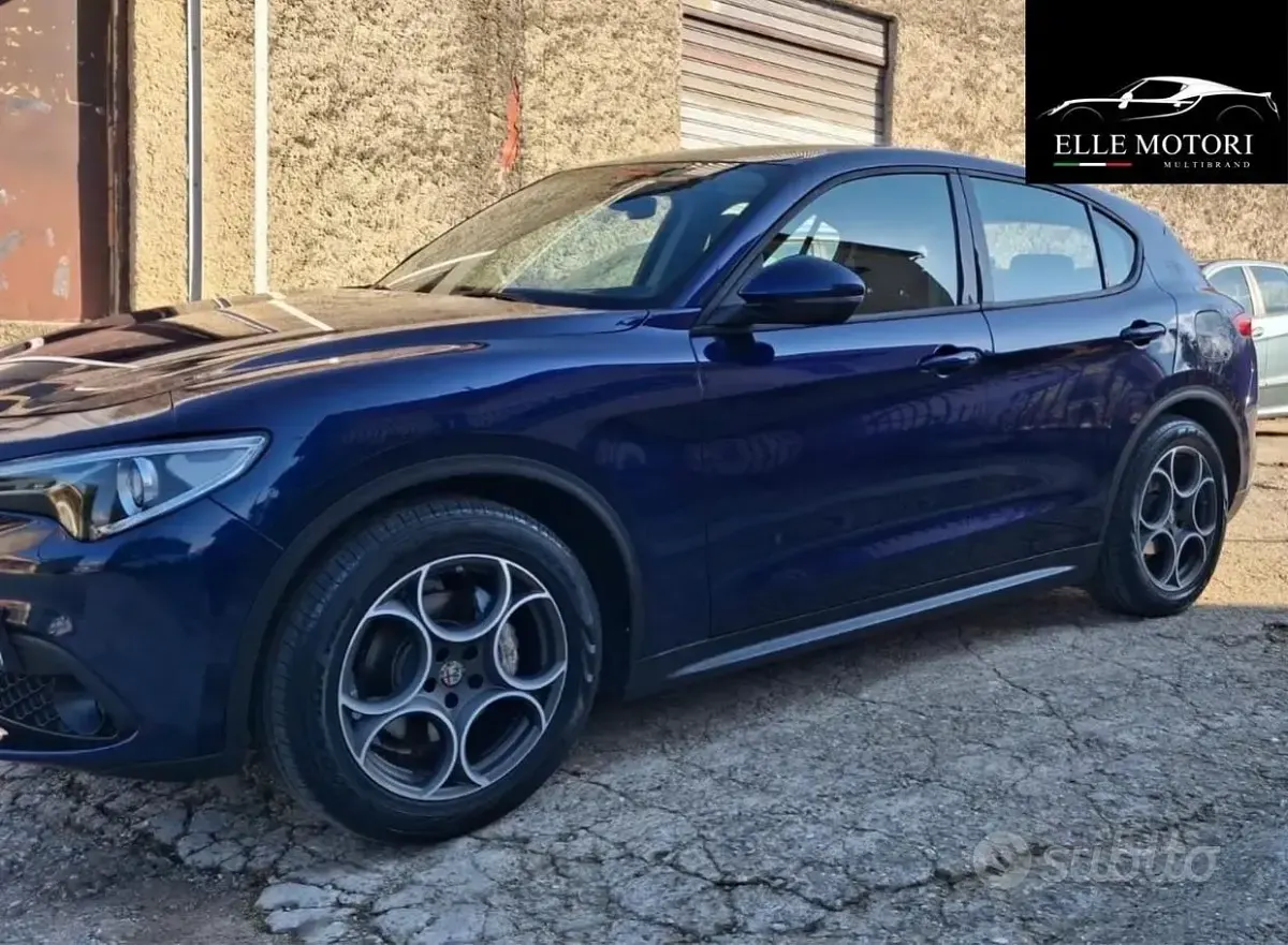 Usata Alfa Romeo Stelvio Executive 160 CV (117 kW) 2020 Blu SUV