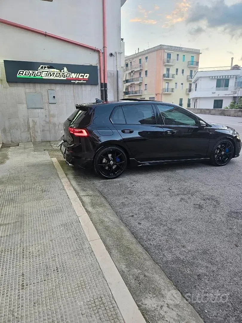 Usata VW Golf VIII 320 CV (235 kW) 2021 Nero Berlina