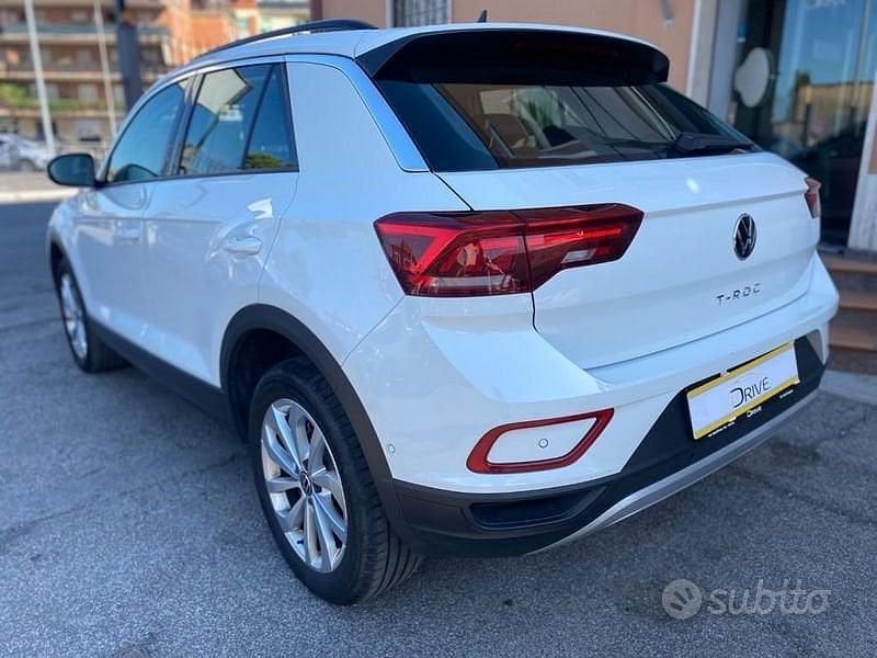 Usata VW T-Roc Life 150 CV (110 kW) 2023 Bianco SUV
