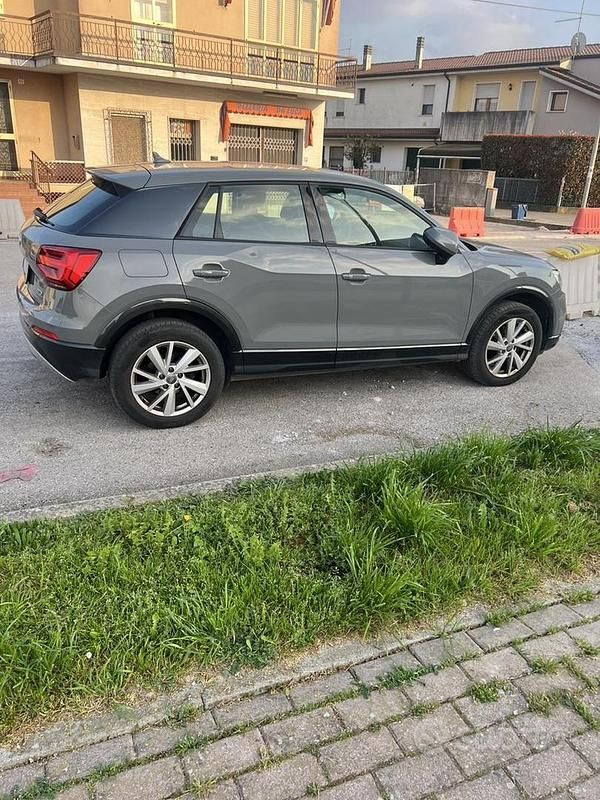 Usata Audi Q2 Sport 150 CV (110 kW) 2018 Grigio SUV