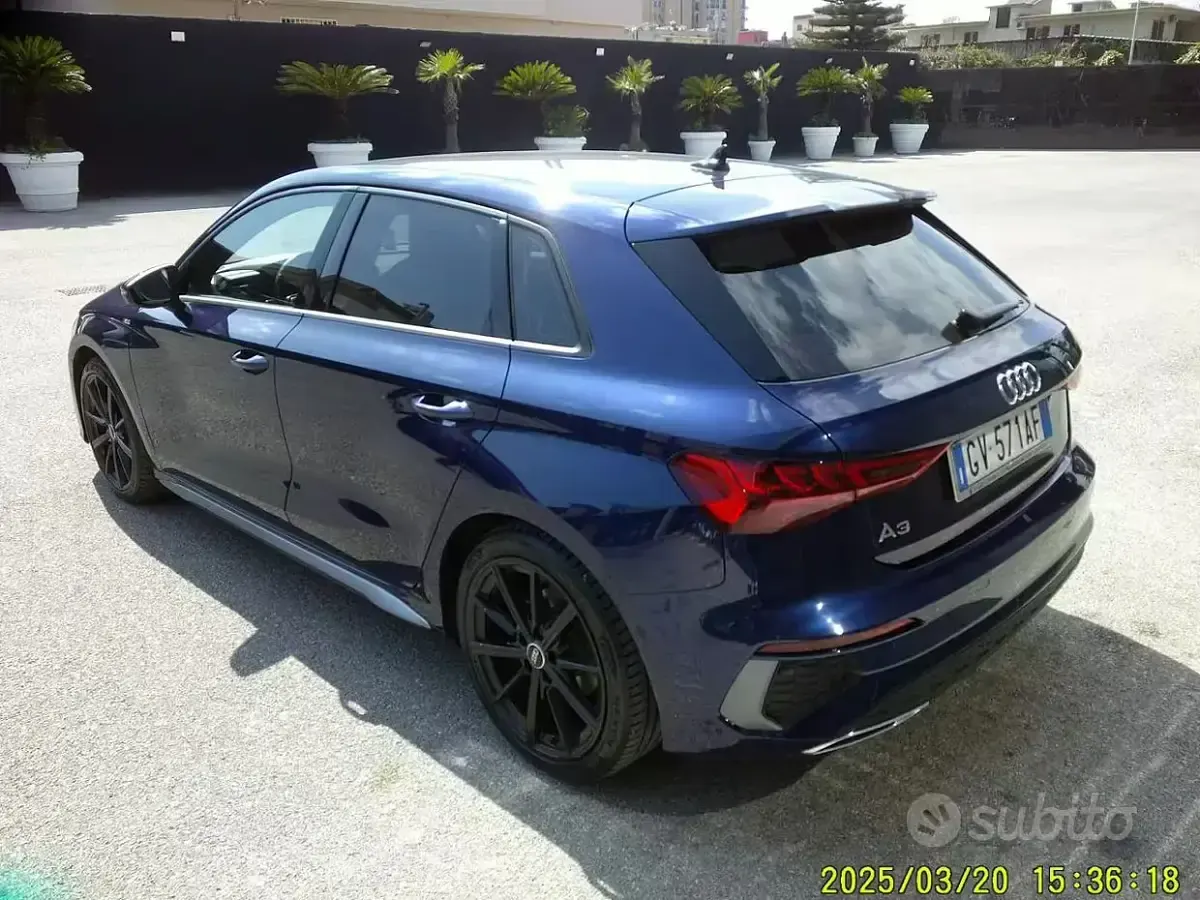 Usata Audi A3 S-Line 150 CV (110 kW) 2023 Blu Berlina