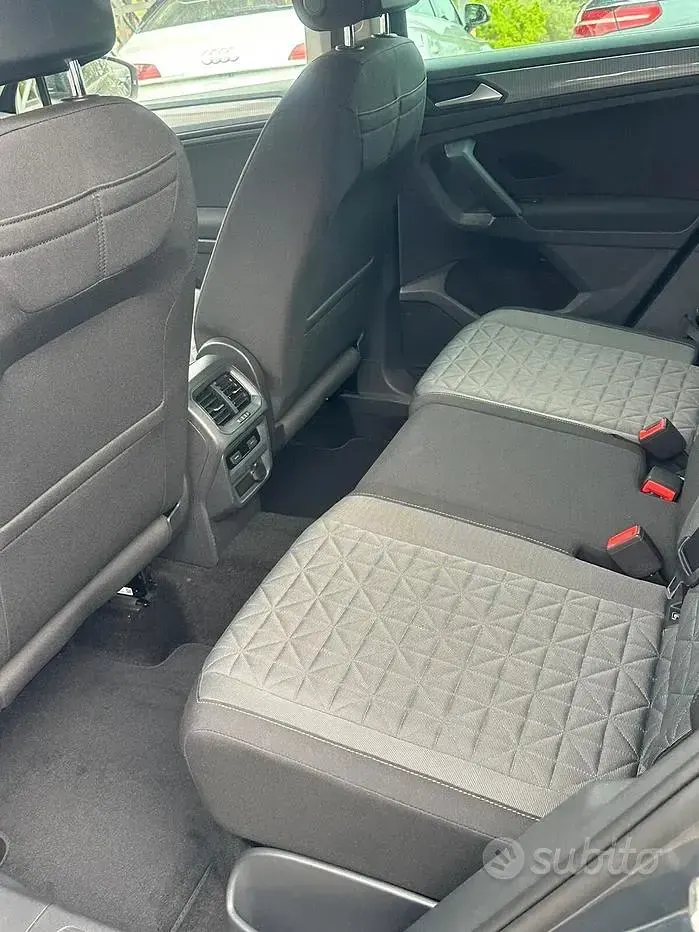 Usata VW Tiguan Life 150 CV (110 kW) 2020 Grigio SUV
