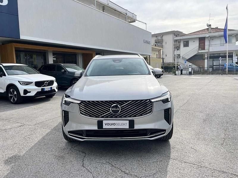 Usado Volvo XC90 Plus 250 HP (183 kW) 2025 Cinzento SUV
