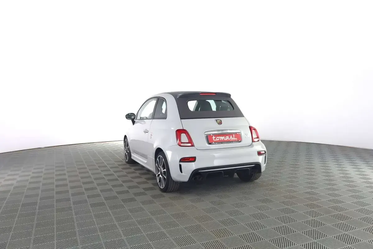 Usata Abarth 595C Turismo 165 CV (121 kW) 2021 Grigio campovolo con capote ne Cabrio