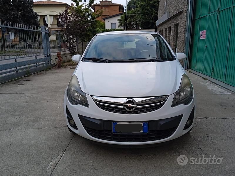 Usata Opel Corsa 90 CV (66 kW) 2015 Bianco Utilitaria