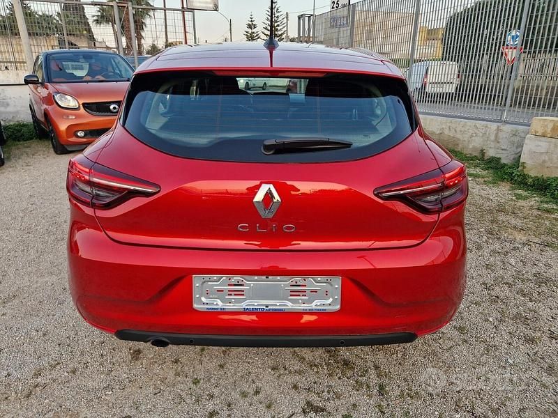 Usata Renault Clio V Business 86 CV (63 kW) 2020 Rosso Berlina