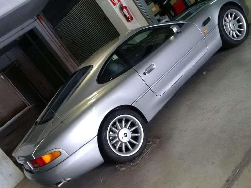 Argento Usata 1996 Aston Martin DB7 Coupé | 49.900 € - Immagine 1/4