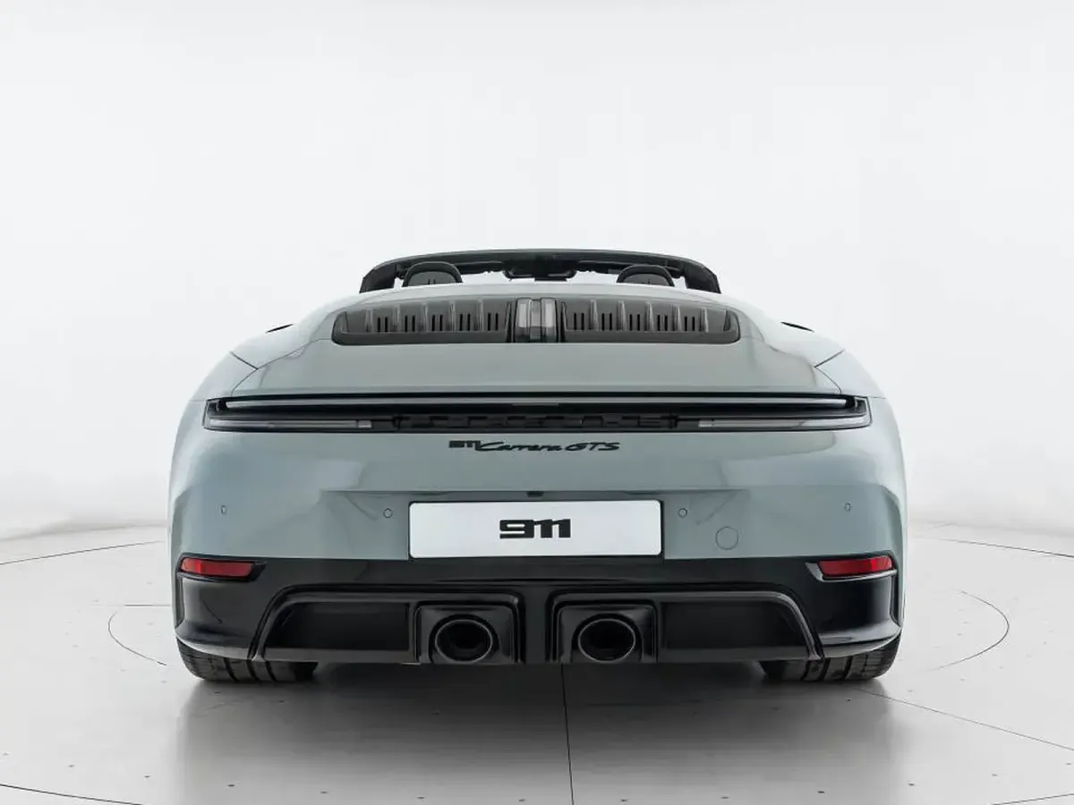 Usata Porsche 911 2026 Shade green metallizzato/capote nera Cabrio