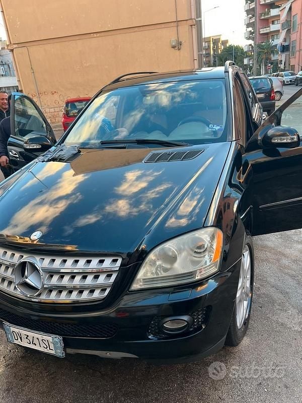 Usata Mercedes ML320 2009 Nero SUV