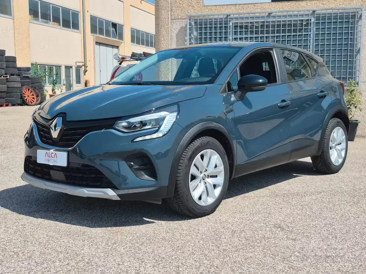 Usata Renault Captur Zen 101 CV (74 kW) 2022 Grigio SUV