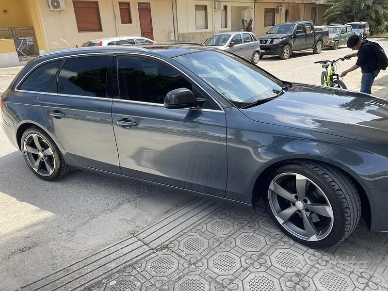 Usata Audi A4 143 CV (105 kW) 2010 Verde Station wagon