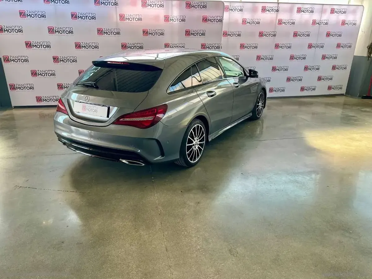 Usata Mercedes CLA220 Premium 177 CV (130 kW) 2018 Grigio Coupé