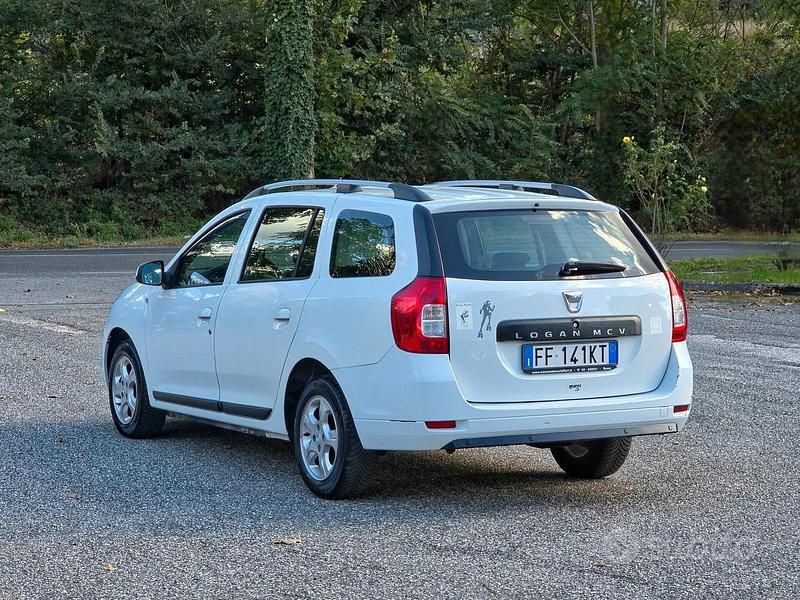 Usata Dacia Lodgy Lauréate 90 CV (66 kW) 2016 Bianco Monovolume