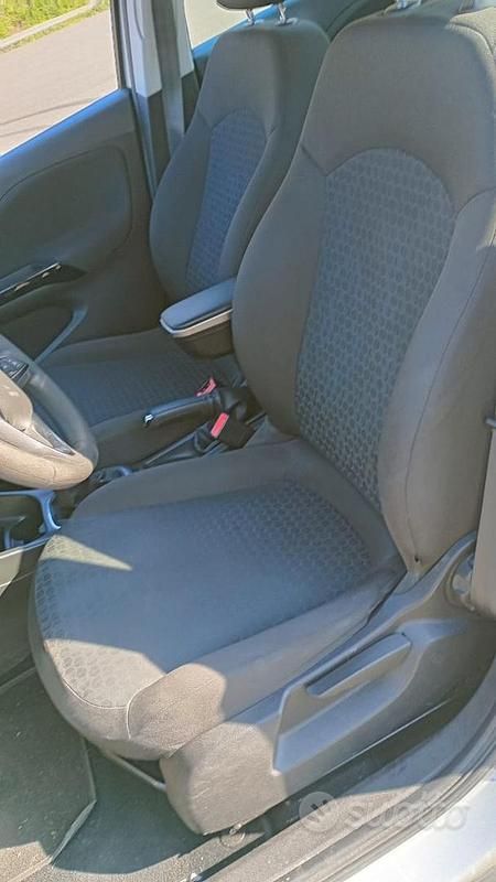 Usata Opel Corsa 136 CV (100 kW) 2015 Grigio Utilitaria