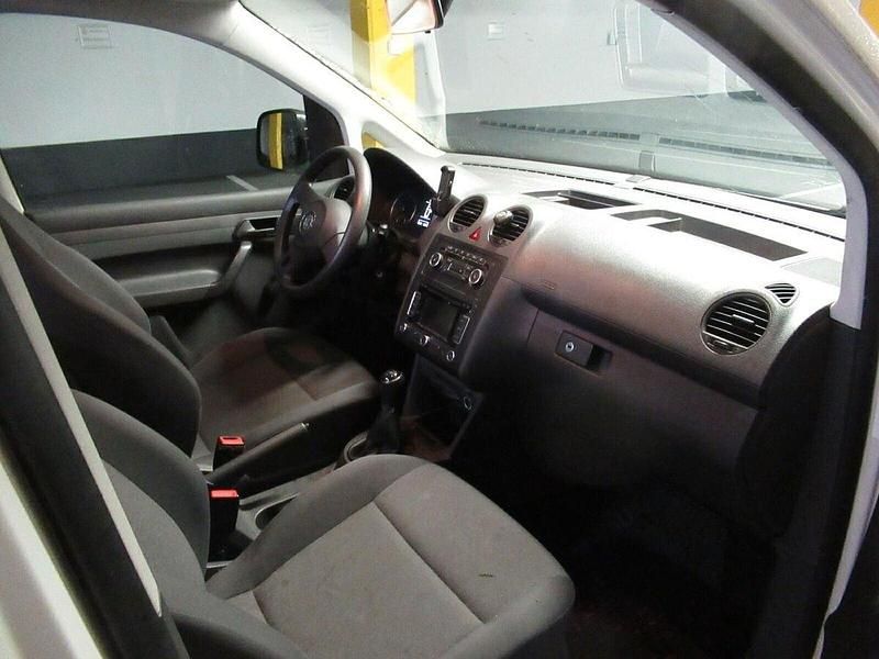 Usata VW Caddy Comfortline 108 CV (79 kW) 2015 Bianco Monovolume