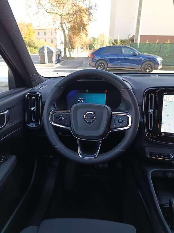 Usata Volvo XC40 Core 80 kW (109 CV) 2022 Nero SUV