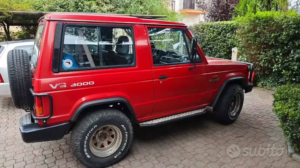 Usata Mitsubishi Pajero 141 CV (103 kW) 1990 Rosso SUV