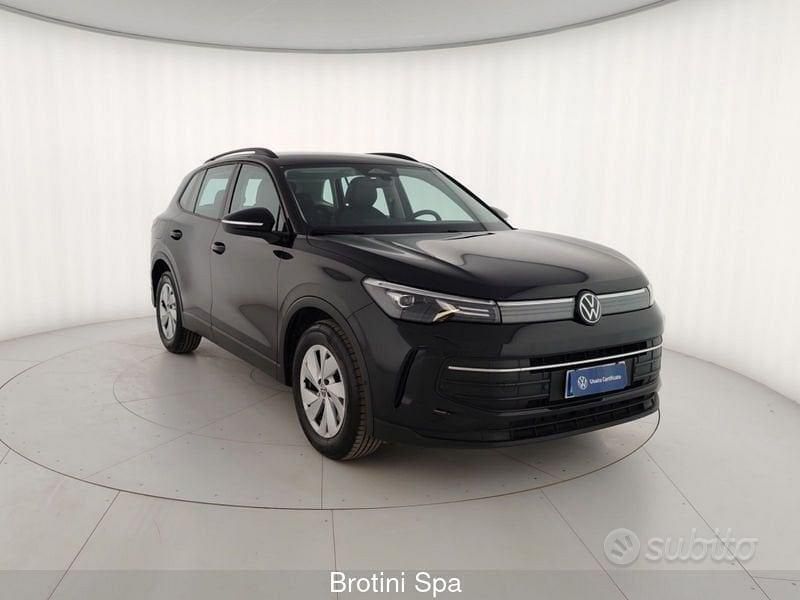Usata VW Tiguan Life 150 CV (110 kW) 2024 Nero SUV