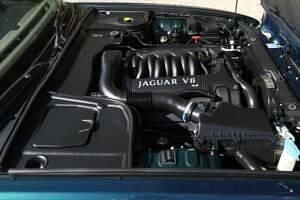 Usata Jaguar XJ8 Executive 284 CV (208 kW) 2001 Verde Berlina