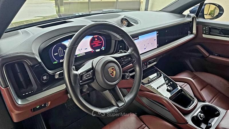 Usata Porsche Cayenne 470 CV (345 kW) 2024 Blu SUV