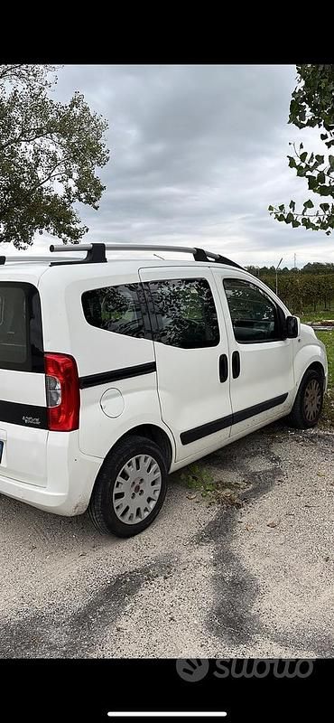 Usata Fiat Qubo Trekking 77 CV (56 kW) 2012 Bianco Monovolume