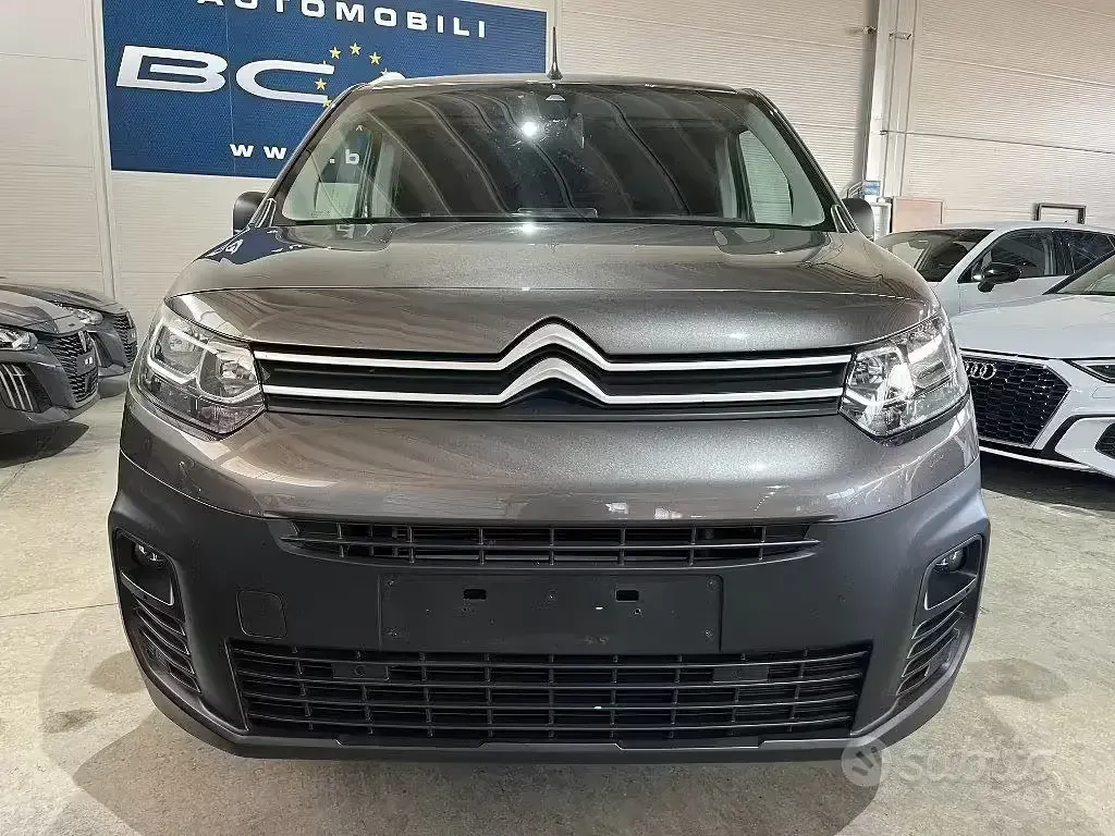 Usata Citroën Berlingo 131 CV (96 kW) 2021 Grigio scuro Monovolume