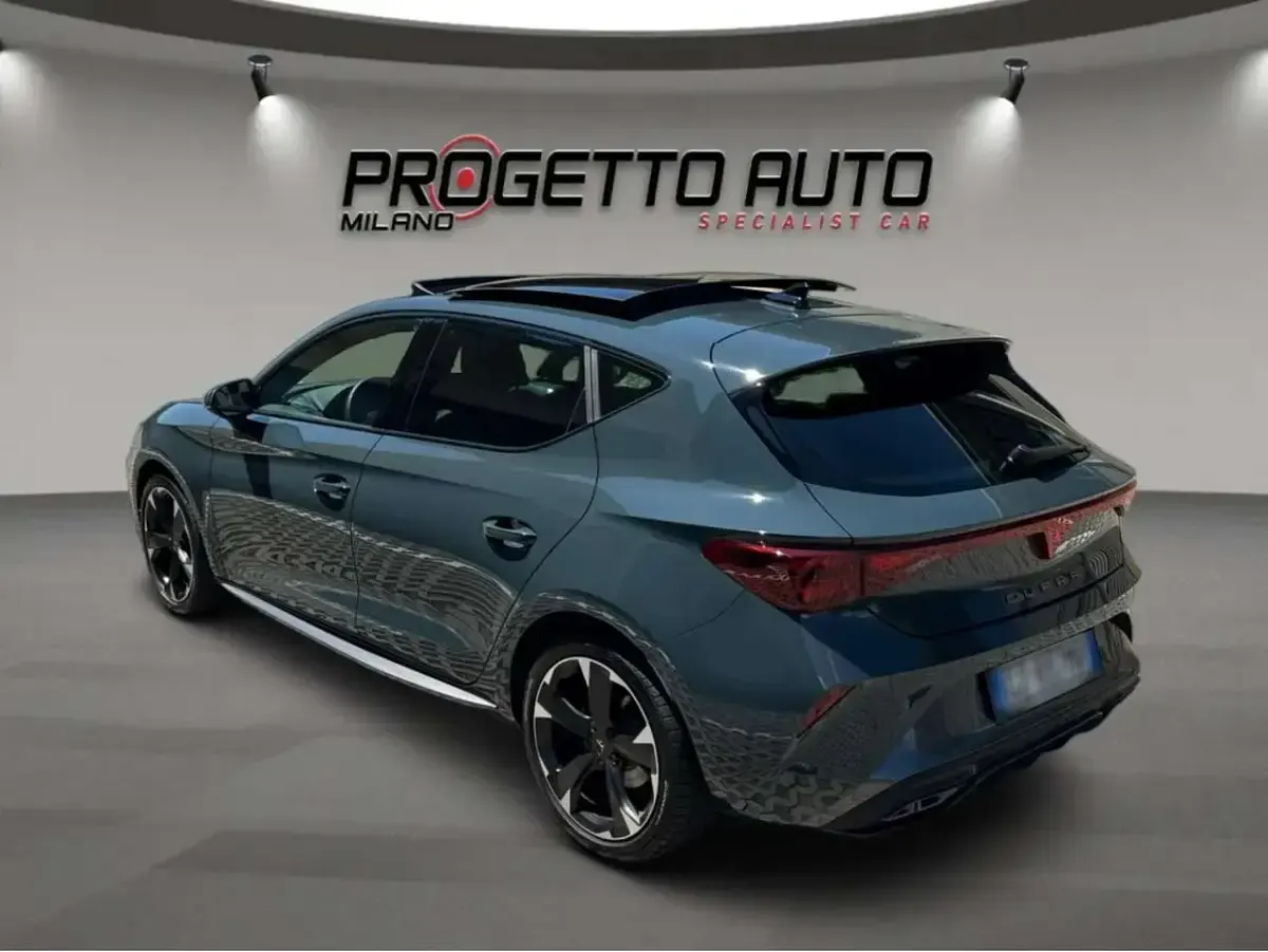 Usata Cupra Leon 150 CV (110 kW) 2025 Blu/azzurro Berlina