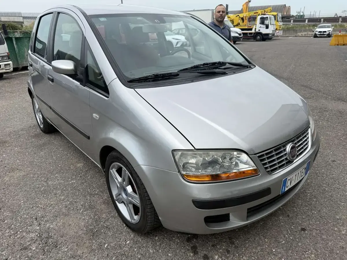 Usata Fiat Idea 95 CV (69 kW) 2005 Other Monovolume