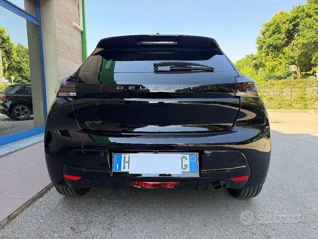 Nuova Peugeot 208 Allure 101 CV (74 kW) 2026 Nero Utilitaria