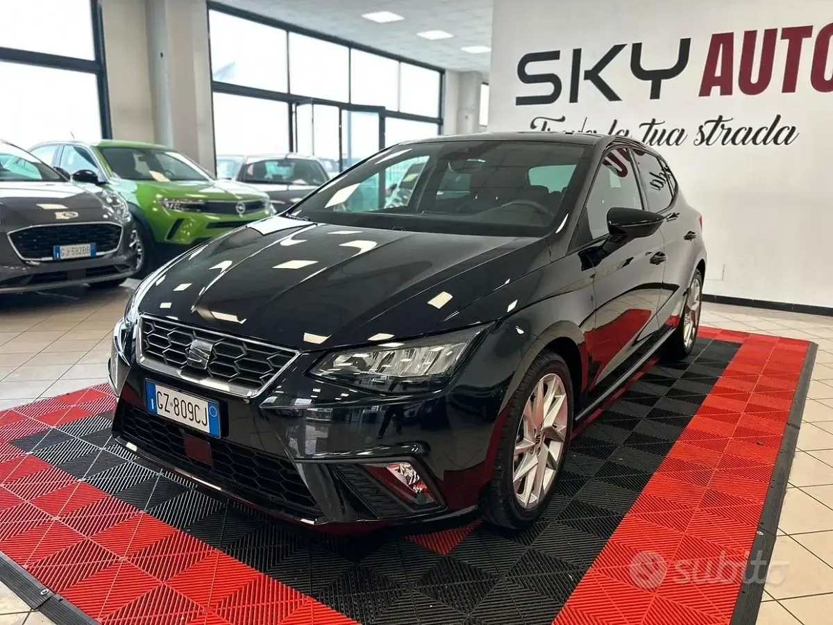 Usata Seat Ibiza FR 95 CV (69 kW) 2025 Nero Utilitaria