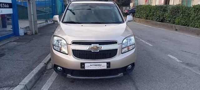 Usata Chevrolet Orlando LT 141 CV (103 kW) 2013 Champagne metallizzato Monovolume