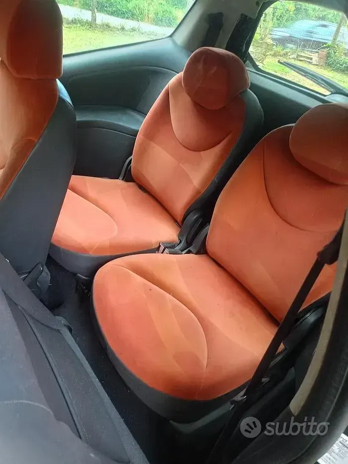 Usata Citroën C2 68 CV (50 kW) 2004 Nero Utilitaria