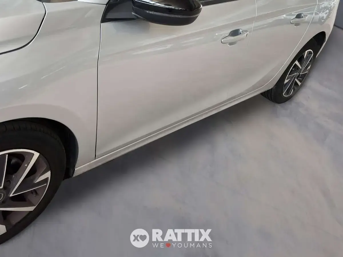 Usata Opel Corsa S 101 CV (74 kW) 2025 Crystal silver Utilitaria