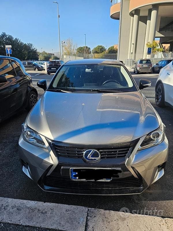 Usata Lexus CT200h 99 CV (72 kW) 2016 Grigio Berlina