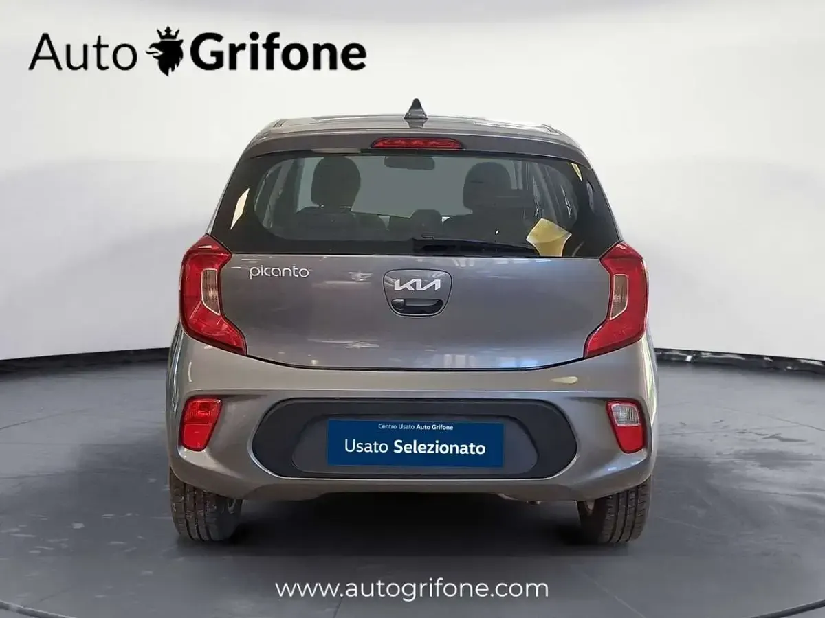 Usata Kia Picanto Urban 67 CV (49 kW) 2023 Grigio Utilitaria