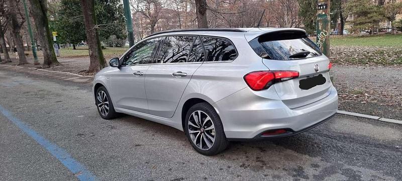 Usata Fiat Tipo Lounge 120 CV (88 kW) 2018 Argento Station wagon