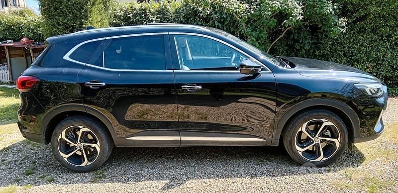 Usata MG HS Luxury 162 CV (119 kW) 2023 Nero SUV