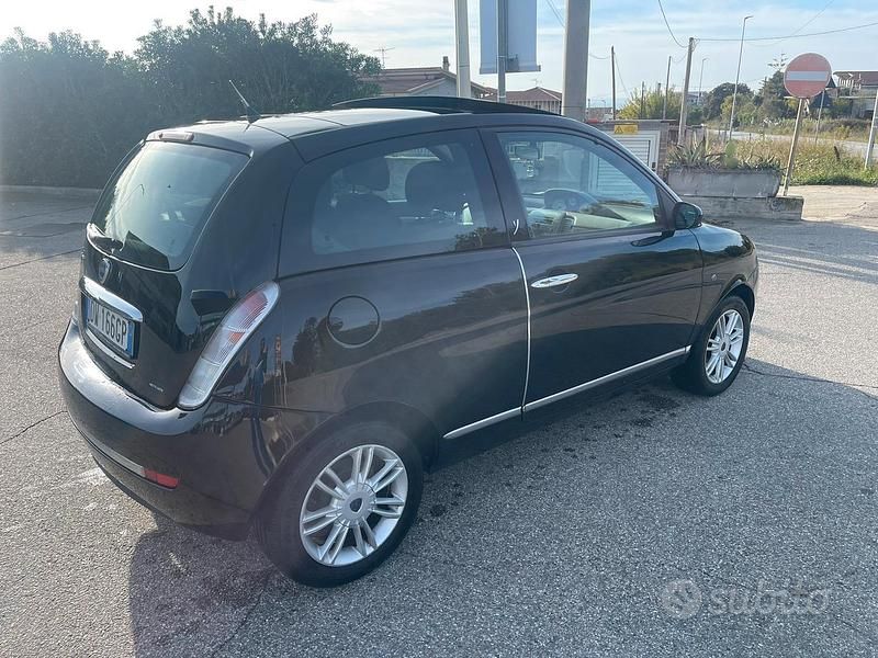 Usata Lancia Ypsilon 90 CV (66 kW) 2009 Utilitaria