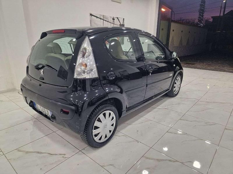 Usata Peugeot 107 68 CV (50 kW) 2007 Nero Utilitaria