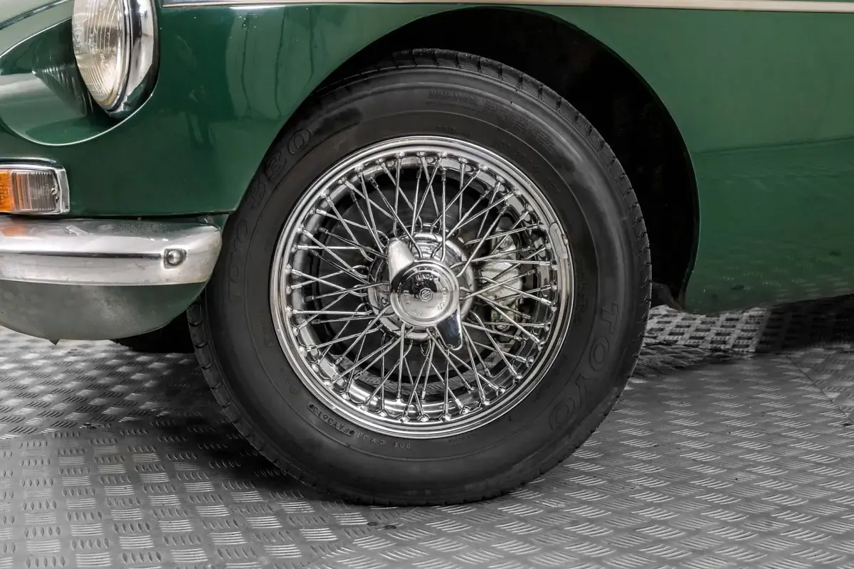 Usata MG B 96 CV (70 kW) 1969 Verde Cabrio
