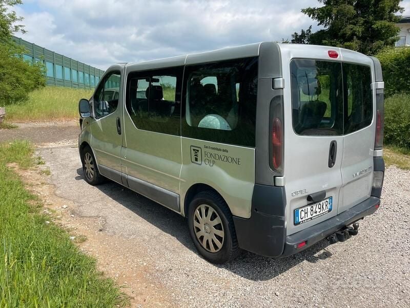 Usata Opel Vivaro 2003 Monovolume