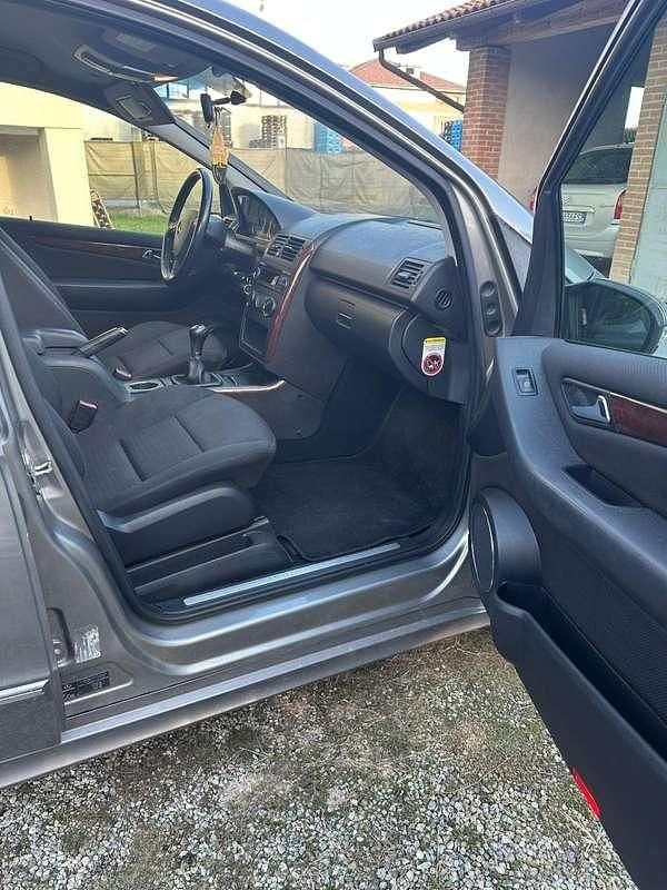 Usata Mercedes A180 Classic 109 CV (80 kW) 2006 Argento Monovolume