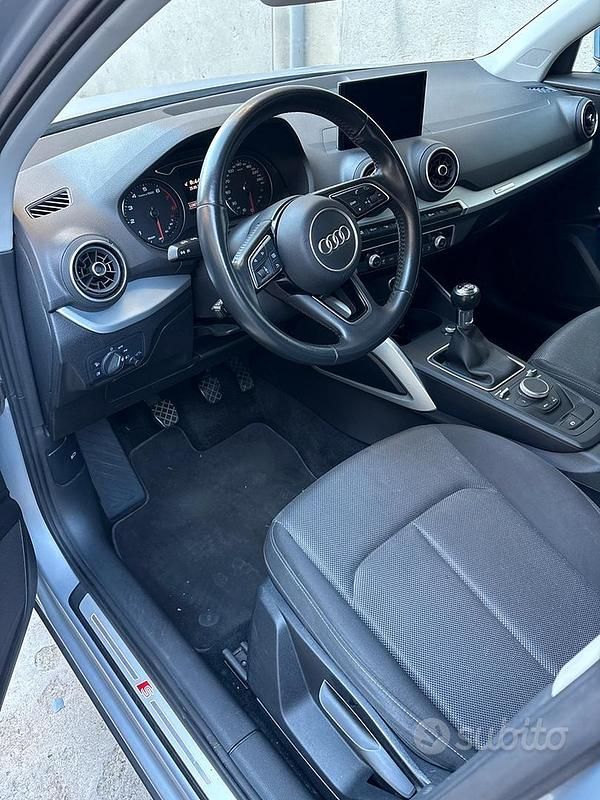 Usata Audi Q2 S-Line 116 CV (85 kW) 2020 Grigio SUV