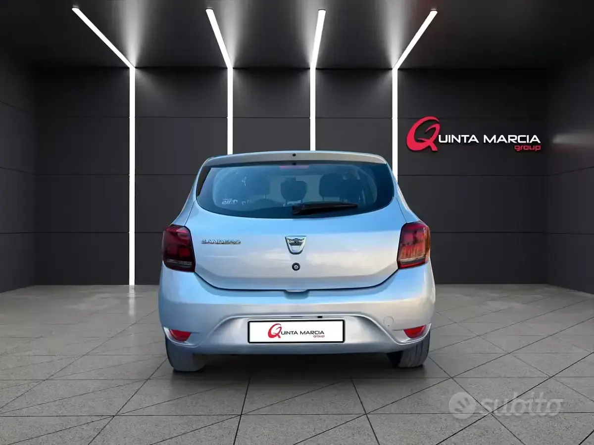 Usata Dacia Sandero Comfort 90 CV (66 kW) 2018 Grigio Utilitaria
