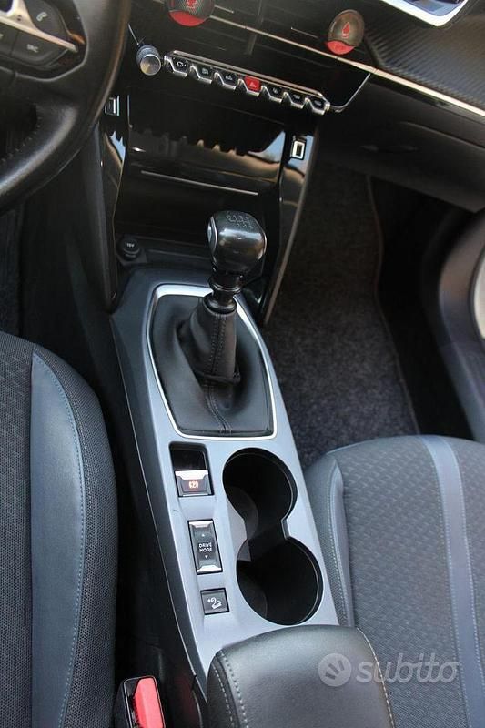 Usata Peugeot 2008 Allure 131 CV (96 kW) 2020 Bianco SUV