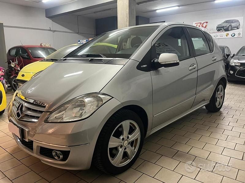 Usata Mercedes A160 Avantgarde 95 CV (69 kW) 2010 Grigio Berlina