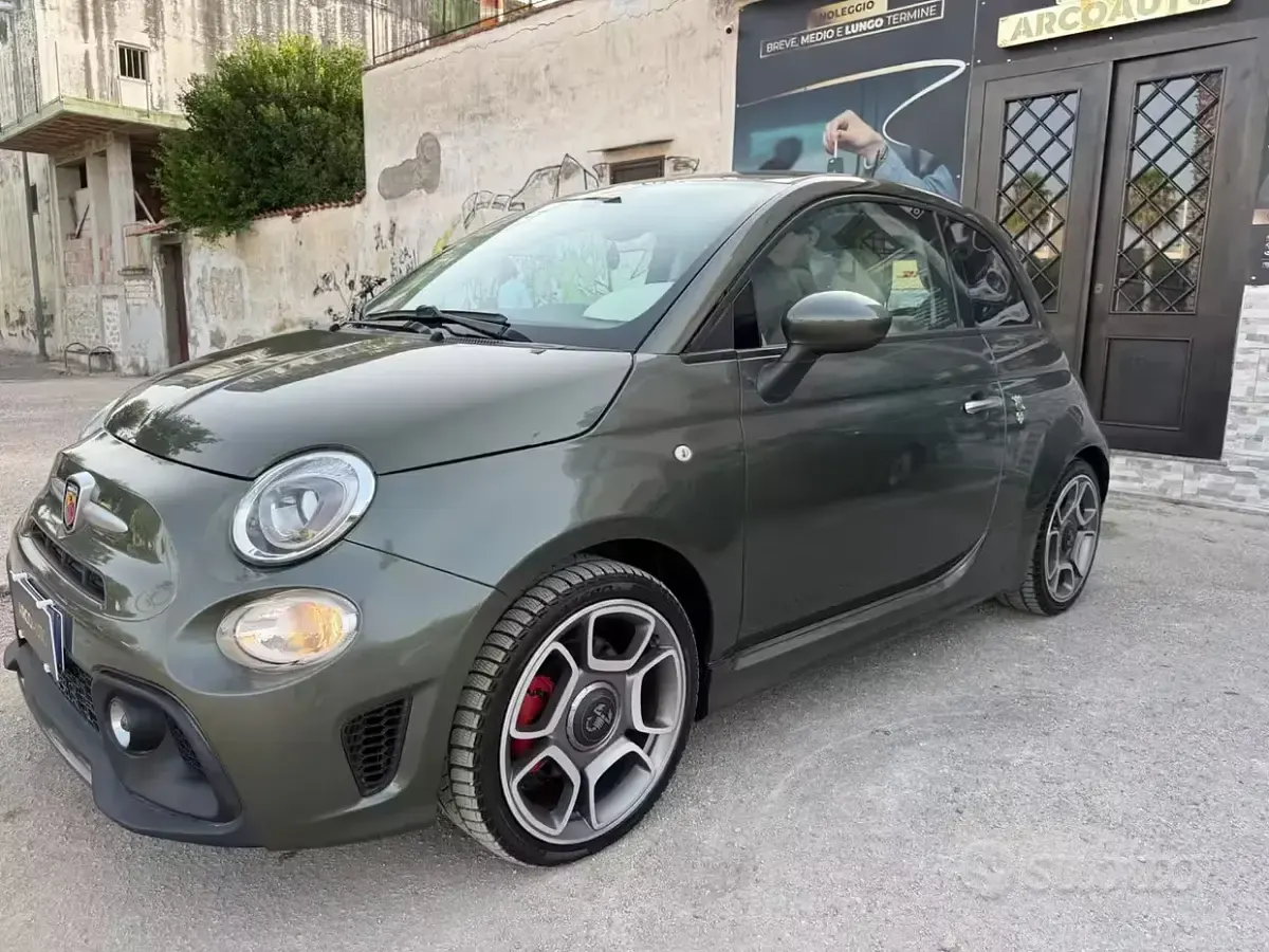 Usata Abarth 595 145 CV (106 kW) 2018 Verde Berlina