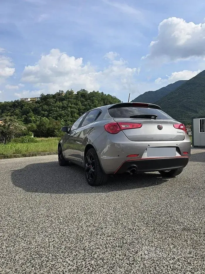 Usata Alfa Romeo Giulietta 120 CV (88 kW) 2017 Utilitaria