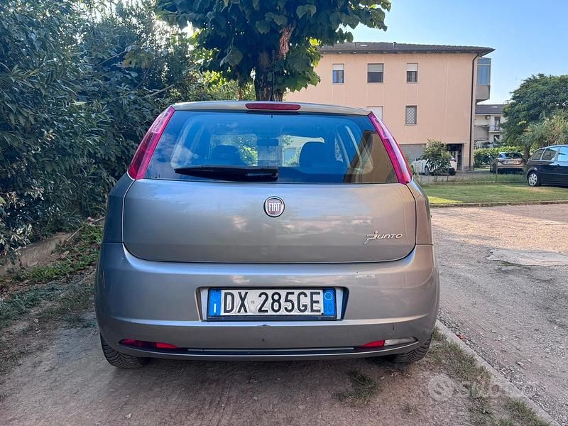 Usata Fiat Grande Punto 65 CV (47 kW) 2009 Grigio Utilitaria