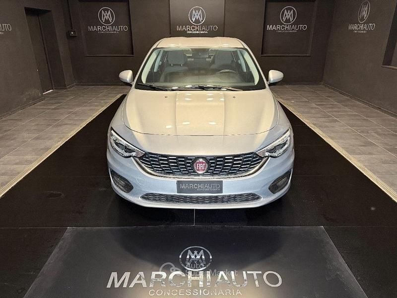 Usata Fiat Tipo Easy 120 CV (88 kW) 2017 Argento Berlina